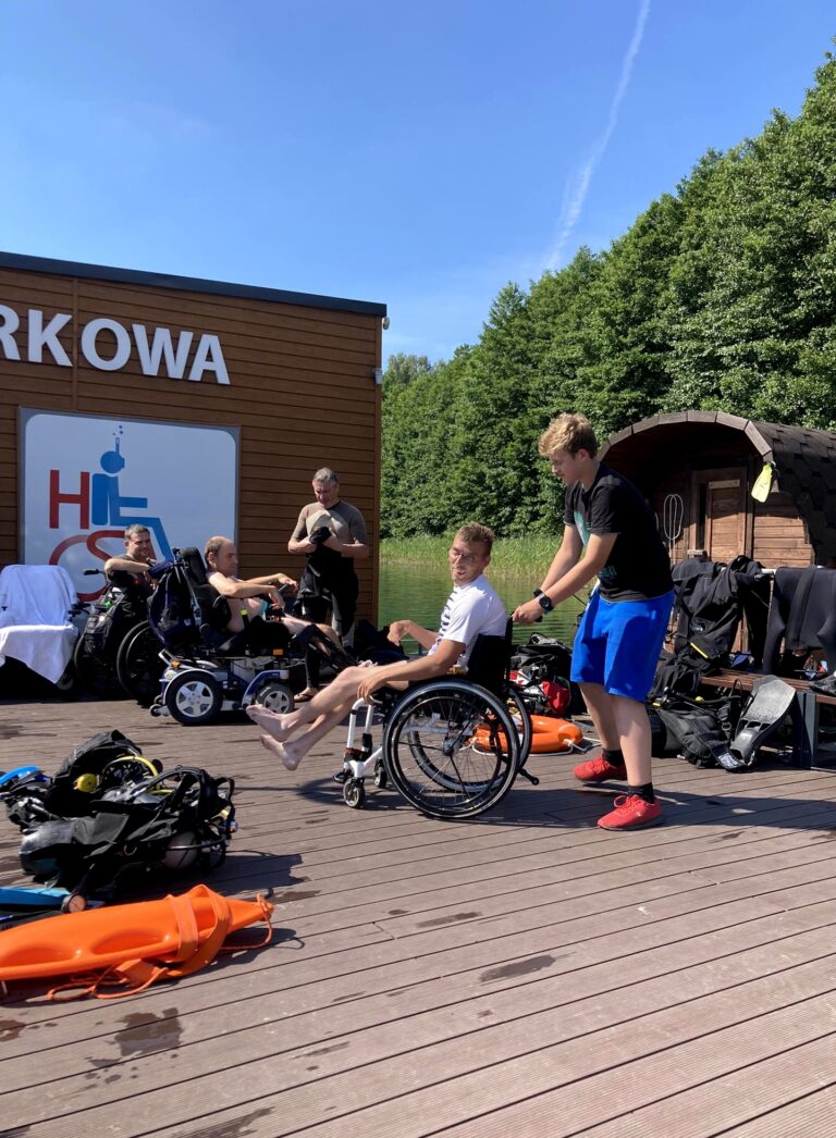 kurs nurkowy hsa dla niepełnosprawnych aqua aga toruń
