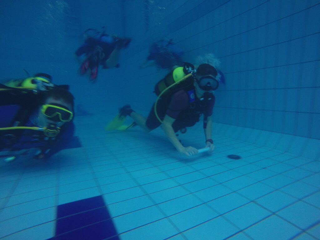 zaawansowane nurkowanie dla dzieci toruń aqua aga KURS NURKOWY SDI JUNIOR ADVANCED ADVENTURE DIVER